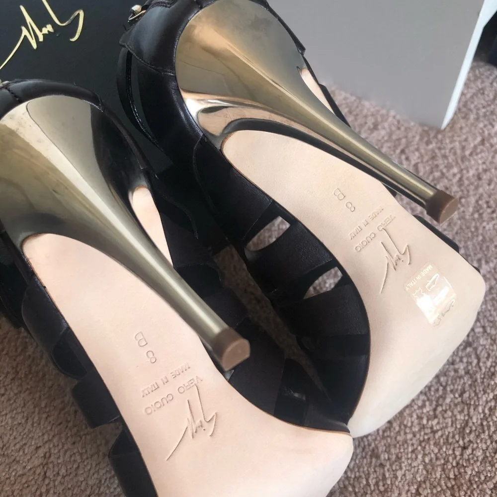 Giuseppe Zanotti Back Zip Cut-Out Heeled Sandal